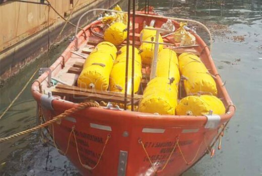 lifeboat-test-water-weight-bags